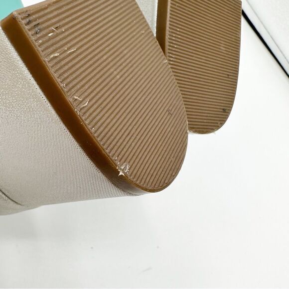 Betsey Johnson Women's Mel Jeweled Block Heels Sandals Silver Sz 8.5 WIDE - Picture 13 of 15